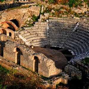 Sarande Tatili